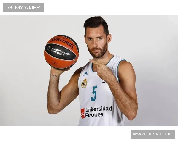 帅气篮球足球明星的魅力与风采展现运动精神的青春活力与激情 帅气篮球足球明星的魅力与风采展现运动精神的青春活力与激情